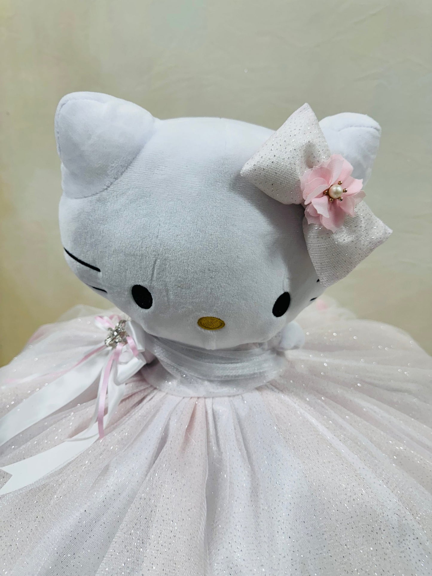 Hello Kitty Quincenera Doll 15126