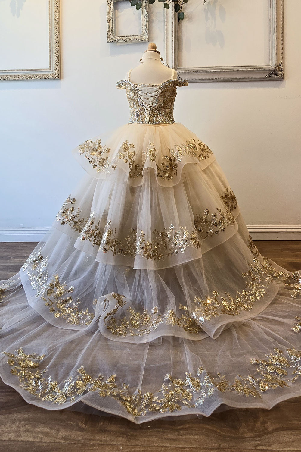 Mini quince dress by Bella Princess Couture PK1041162