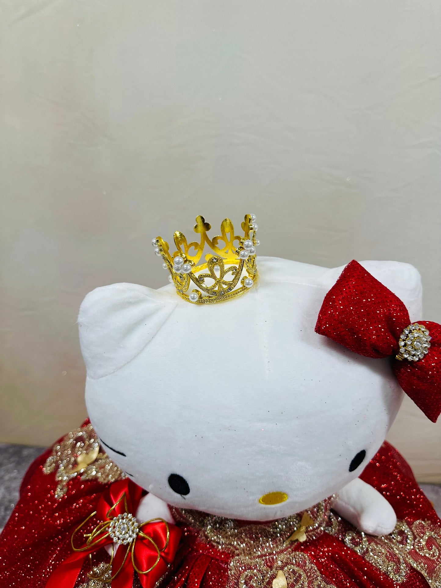 Hello Kitty Quincenera Doll red 523