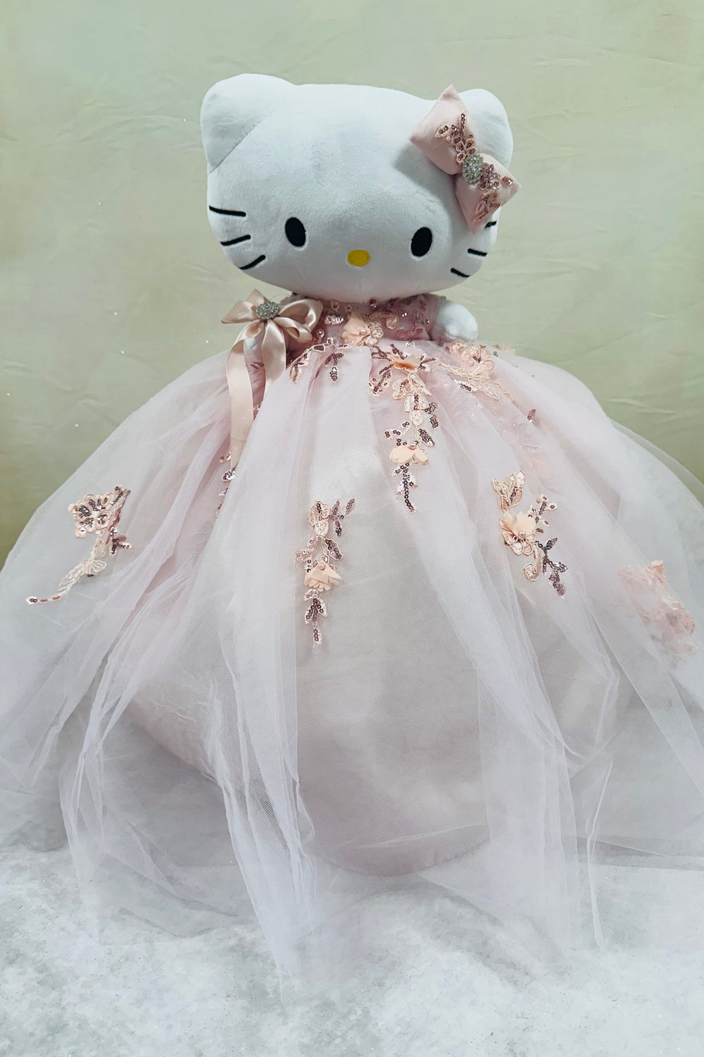 Delightful Hello Kitty plush doll for quinceañera part