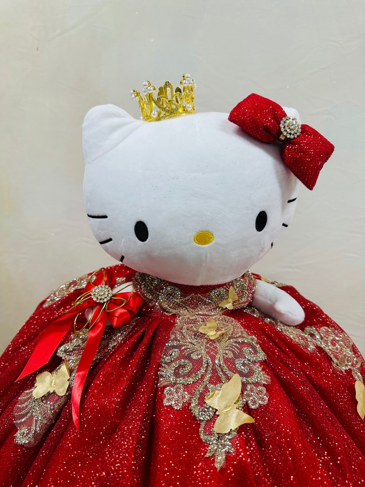 Hello Kitty Quincenera Doll red 523